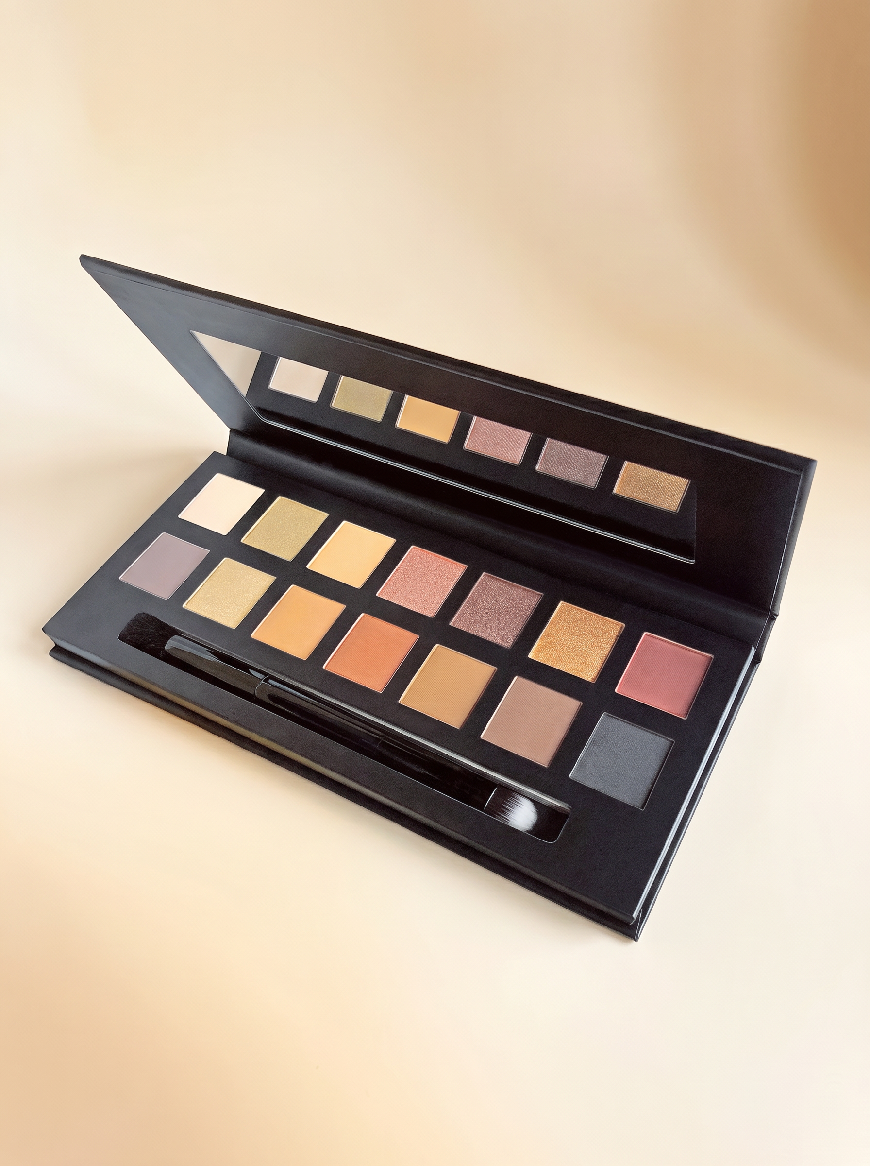 Eyeshadow Palette — Glam Artistry